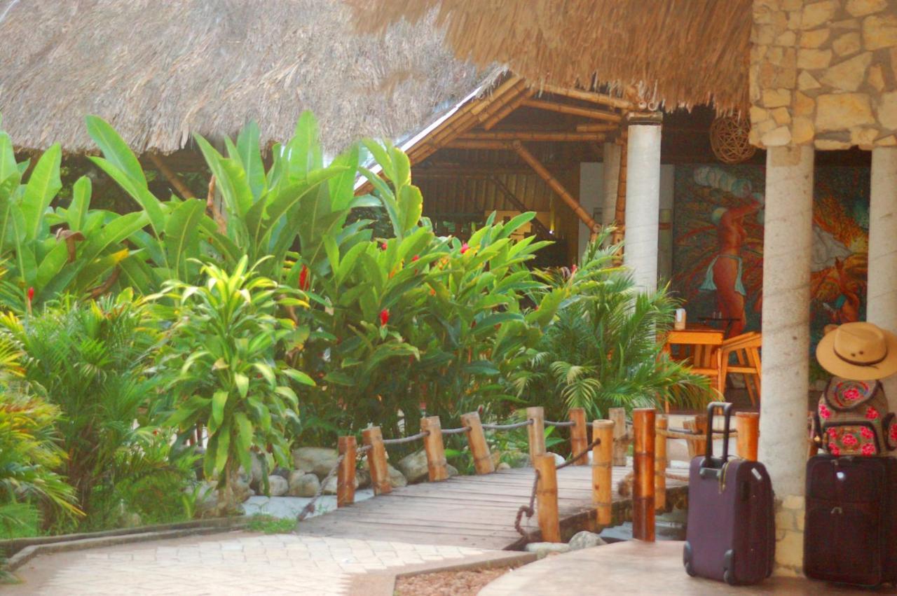 Axkan Palenque, Shows En Vivo & Gastronomia Mar Y Tierra & Travel Agency Eksteriør billede
