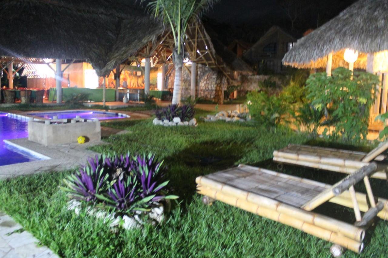 Axkan Palenque, Shows En Vivo & Gastronomia Mar Y Tierra & Travel Agency Eksteriør billede